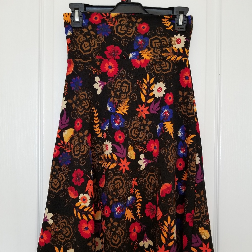 Lularoe skirt